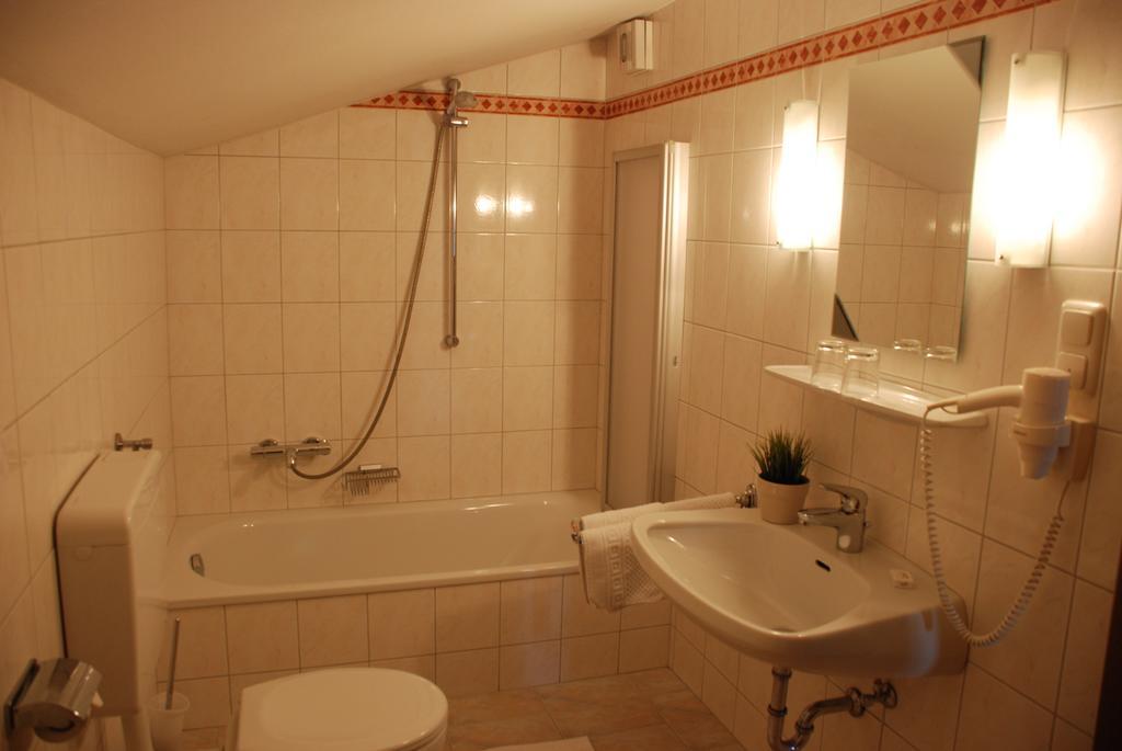 Landhaus Brieger Henndorf am Wallersee Habitación foto